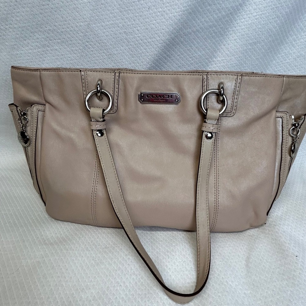 Coach Madison Maggie Beige Leather Shoulder Bag Tote F19252
